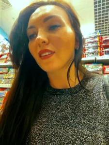 Come With Me To The Mall....
